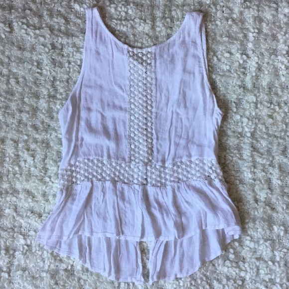 Forever 21 Tops - 💥3 for $20💥 sleeveless button up blouse w ruffle